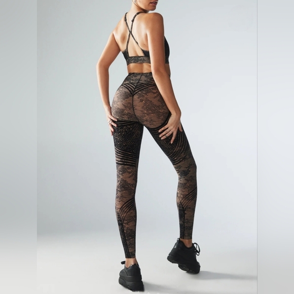 Savage X Fenty By Rihanna Special FX High Waisted Leggings Size S - Picture 3 of 9